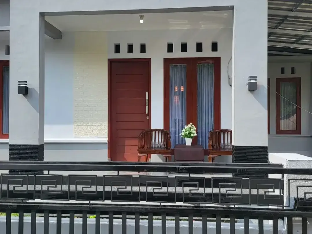 Dijual Rumah Semi Furnish - Jl Nuansa Ring Bukit Dekat Taman Griya dan Kori Nuansa - Image 1 of 10