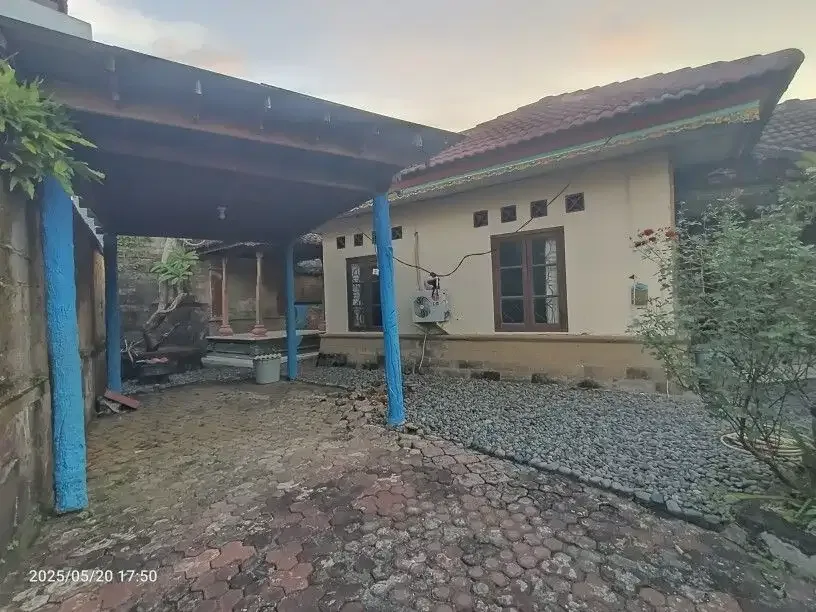 Rumah luas 350 m2 di Taman Griya Jimbaran Bali - Image 2 of 10