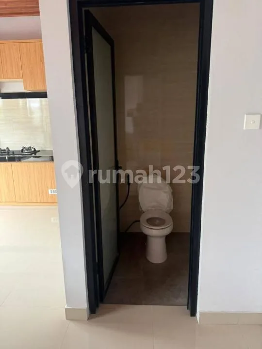 Villa Baru View Sawah With Pool, Jacuzzi Furnish Strategis Mengwi - Image 1 of 4