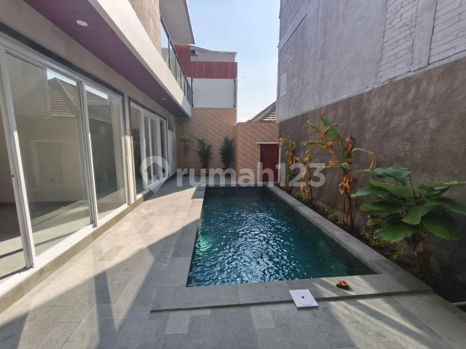 3Br Villa Sanur Beachside 450M To Cemara Beach Pool 3X5 Furnished - Image 1 of 4