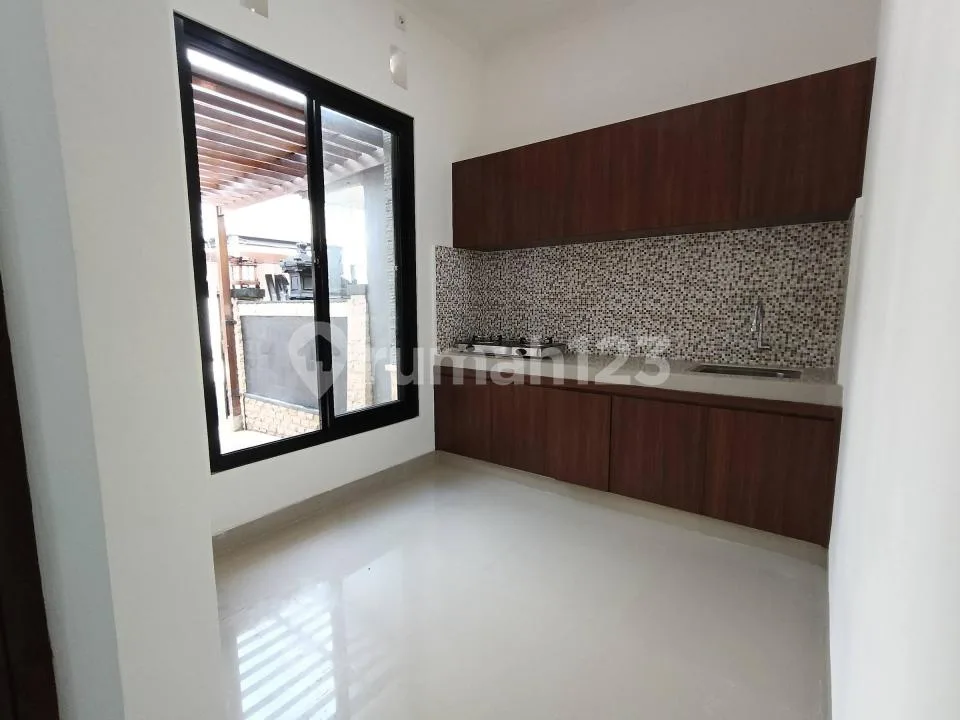 Rumah Cluster 3 Kamar Semi Furnished Siap Huni di Dalung - Image 2 of 4