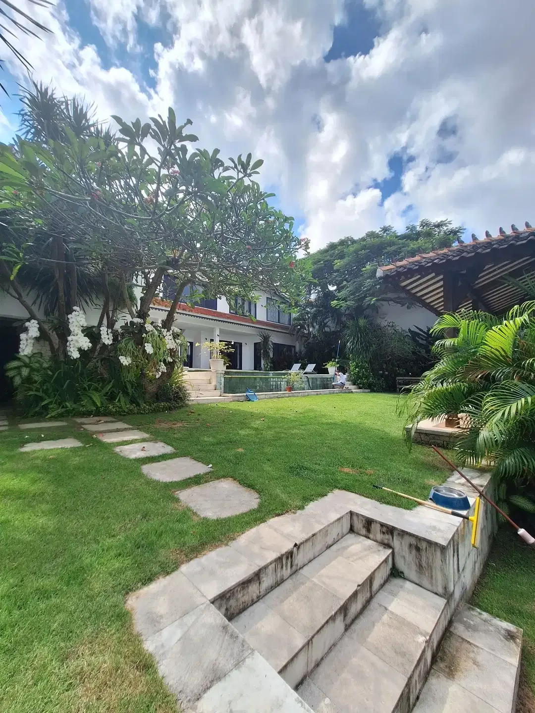 VILLA JOGLO BIRU COLONIAL IN TIBU BENENG CANGGU FOR SALE - Image 7 of 10