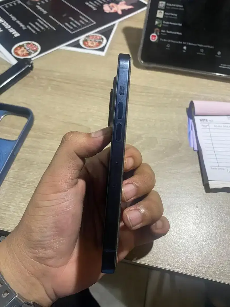 Di jual Iphone 15 pro - Image 3 of 6