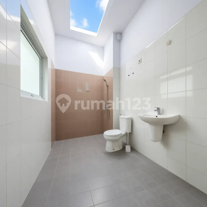 Rumah Disewakan Area Renon dengan 2 Kamar Tidur - Image 2 of 4