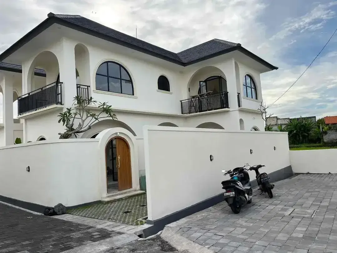 FOR SALE
2 Modern Villas
Canggu - Buduk - Image 1 of 10