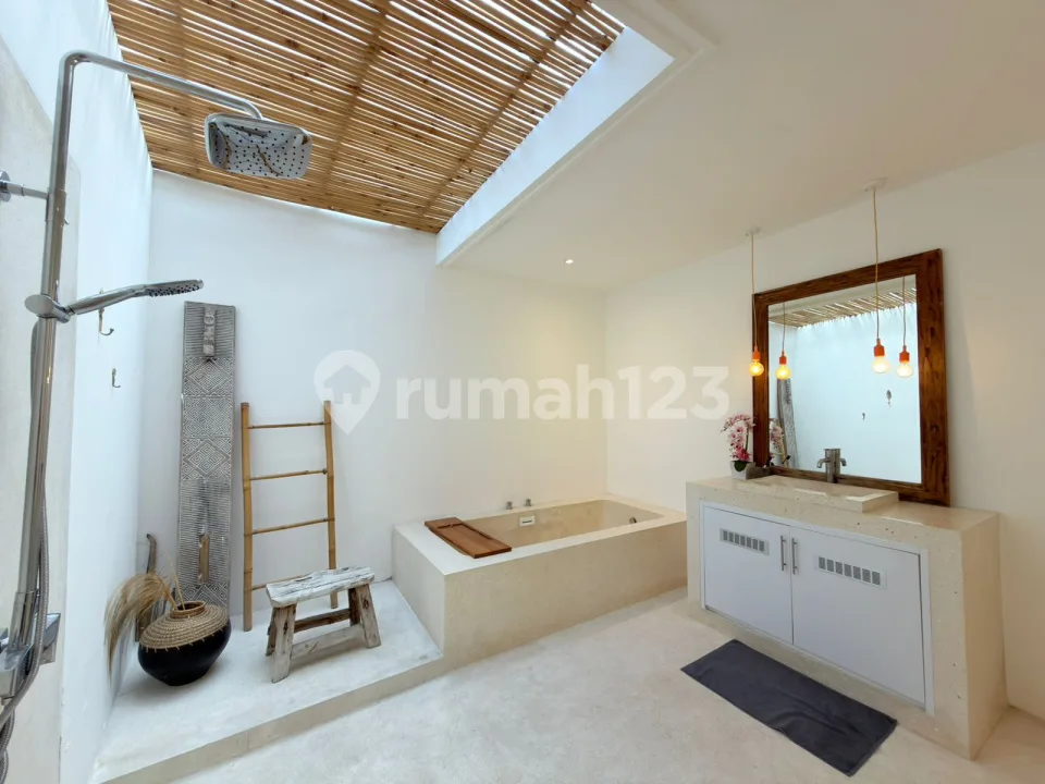 Leasehold Villa, 1 Lantai, Dekat Tempat Wisata, di Kerobokan, 2Br@ - Image 2 of 4