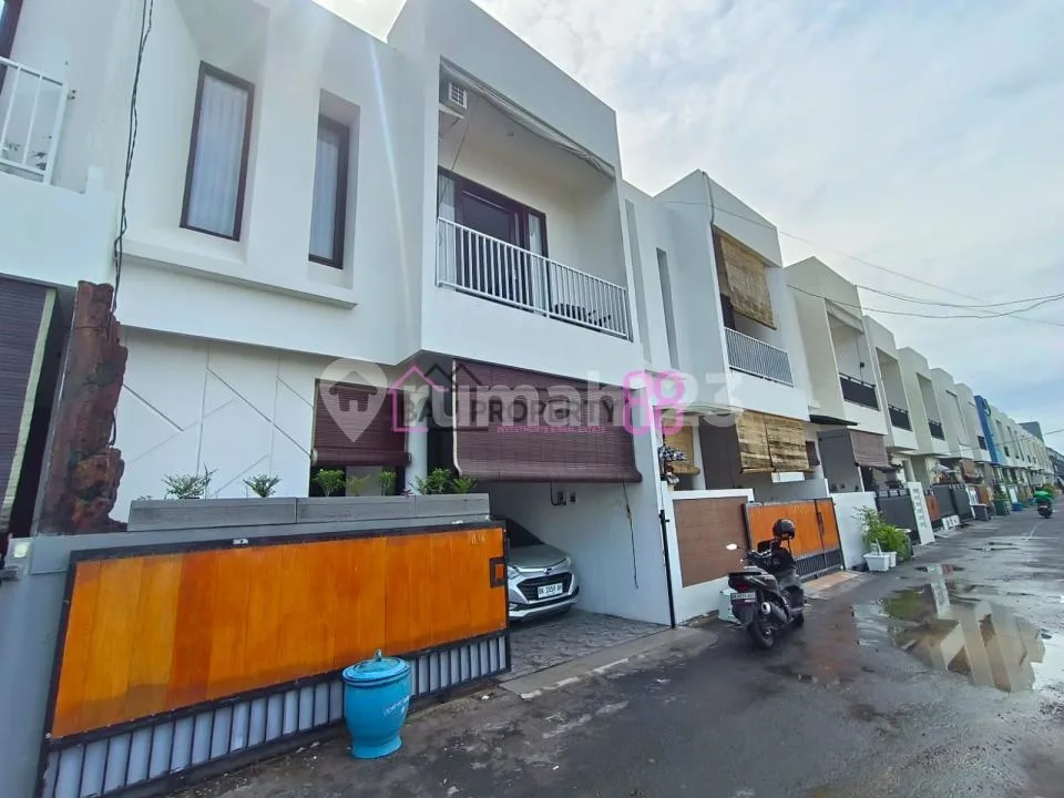 Rumah Full Furnished Modern Siap Huni | 3 KT di Pedungan Denpasar Selatan - Image 1 of 4