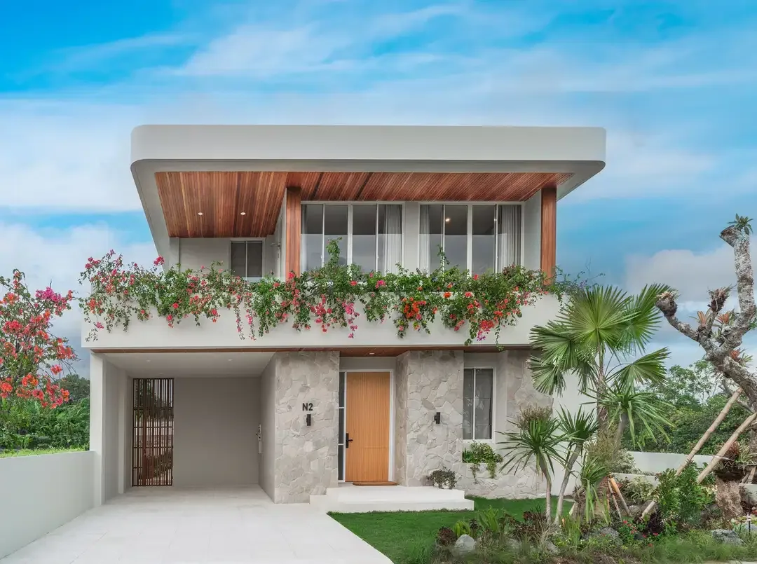 Modern Seaside Living In Nyanyi - Image 3 of 10
