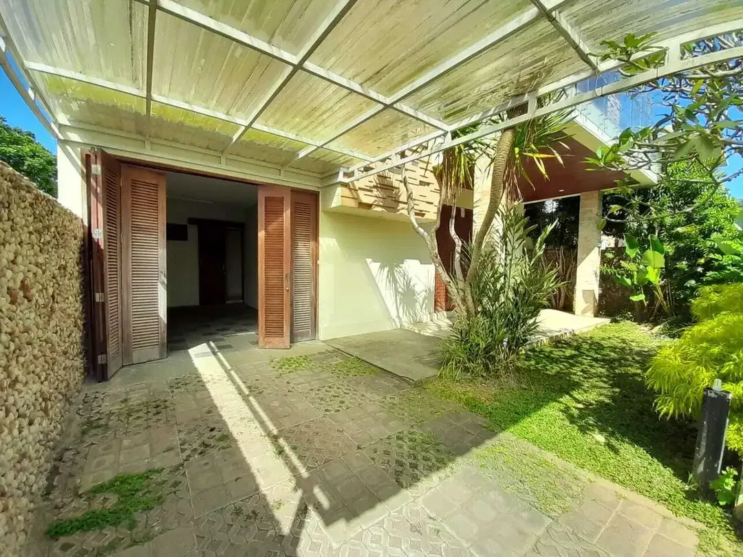 VILLA JIMBARAN DALAM KOMPLEKS EXCLUSIVE READY UNIT - Image 2 of 10