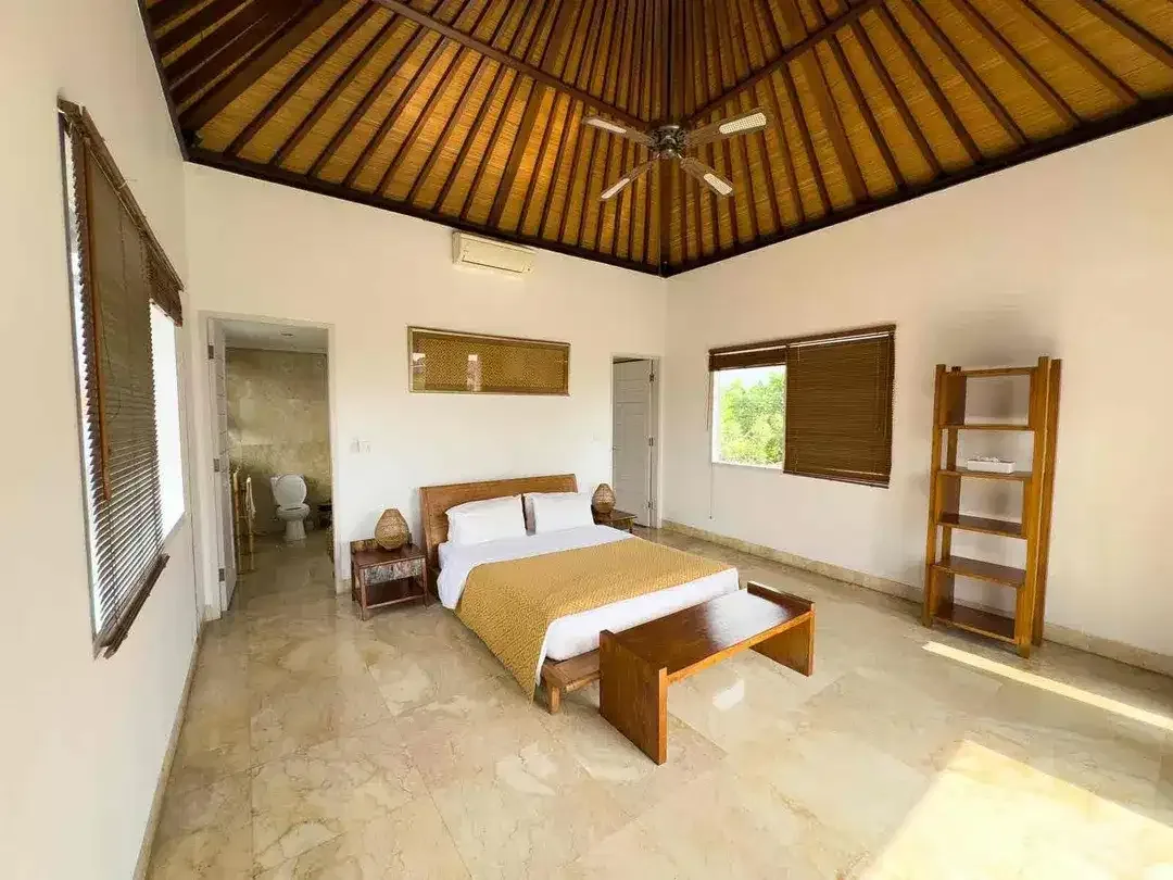 VILLA for SALE, N rent Traditional and Modern Concept Style Villa in around Canggu kayu tulang utara - Image 5 of 10