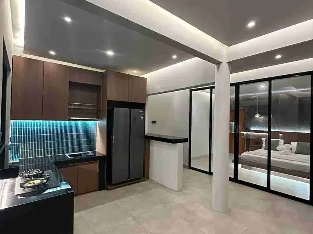 DIJUAL VILLA LANTAI I DIKEROBOKAN DEKAT CANGGU UMALAS Kuta utara - Image 9 of 10
