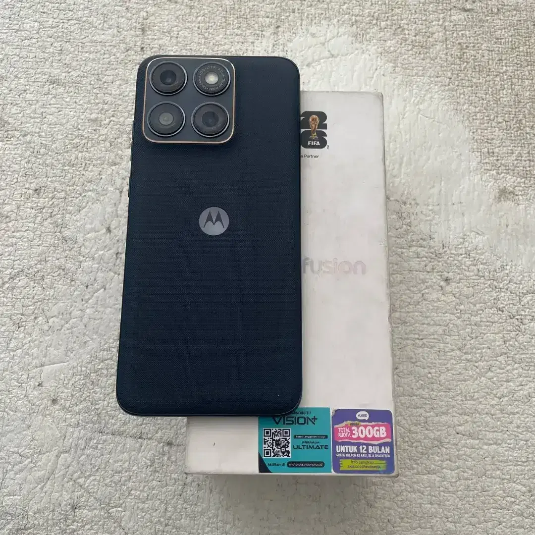 Motorola Edge 70 Fusion Warna Hitam 8/256GB - Image 3 of 5