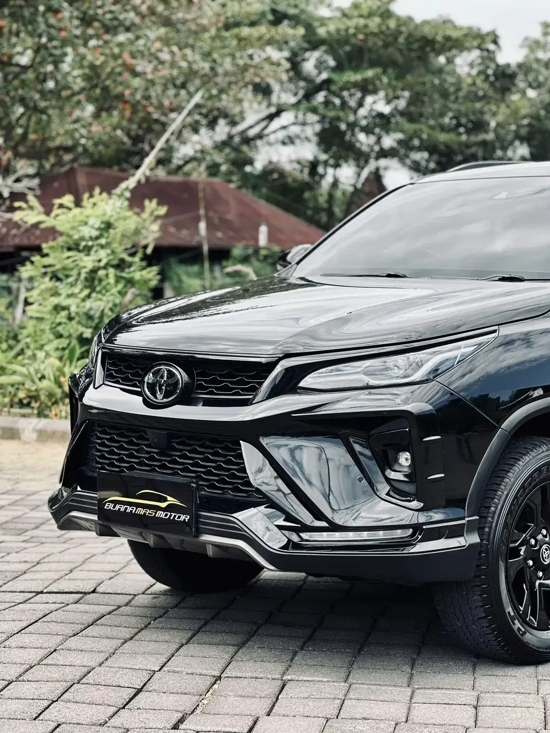 FORTUNER 2.8 GR TSS LEGENDER 2024 HITAM - Image 5 of 10