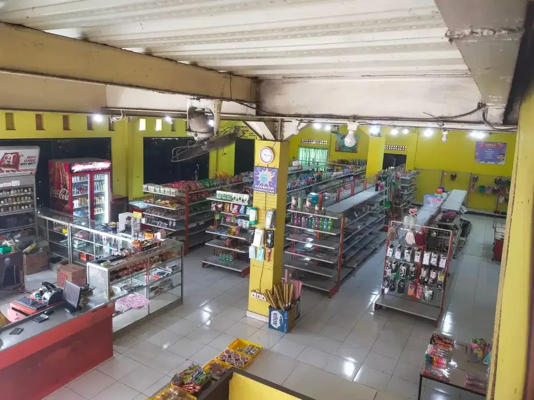 Ruko Lantai 3 Bekas Mini Market Jalan Raya Anggunan Lukluk Badung Bali - Image 3 of 7