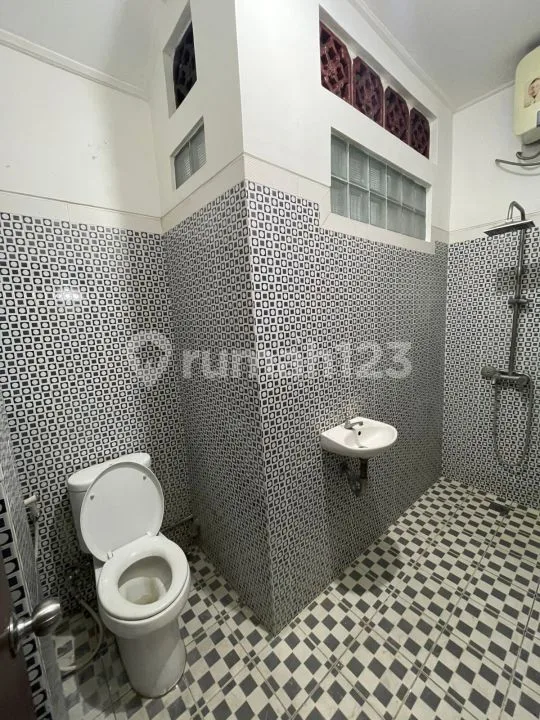 Rumah Luas 1 Lantai Furnished Sanur Bali - Image 3 of 4