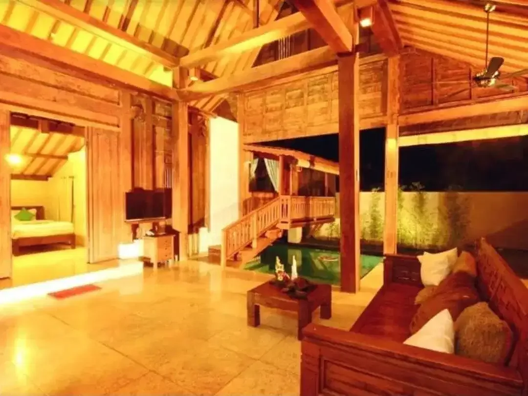 FOR SALE VILLA  AT SANUR - Image 4 of 9