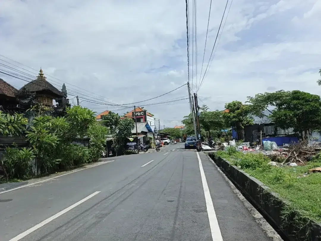 Dijual Tanah 1.500 m² dengan Lebar Depan 31 Meter Zona Perdagangan & Jasa di Denpasar - Jalan Himalaya II Cocok untuk Gudang dan Kantor - Image 7 of 8