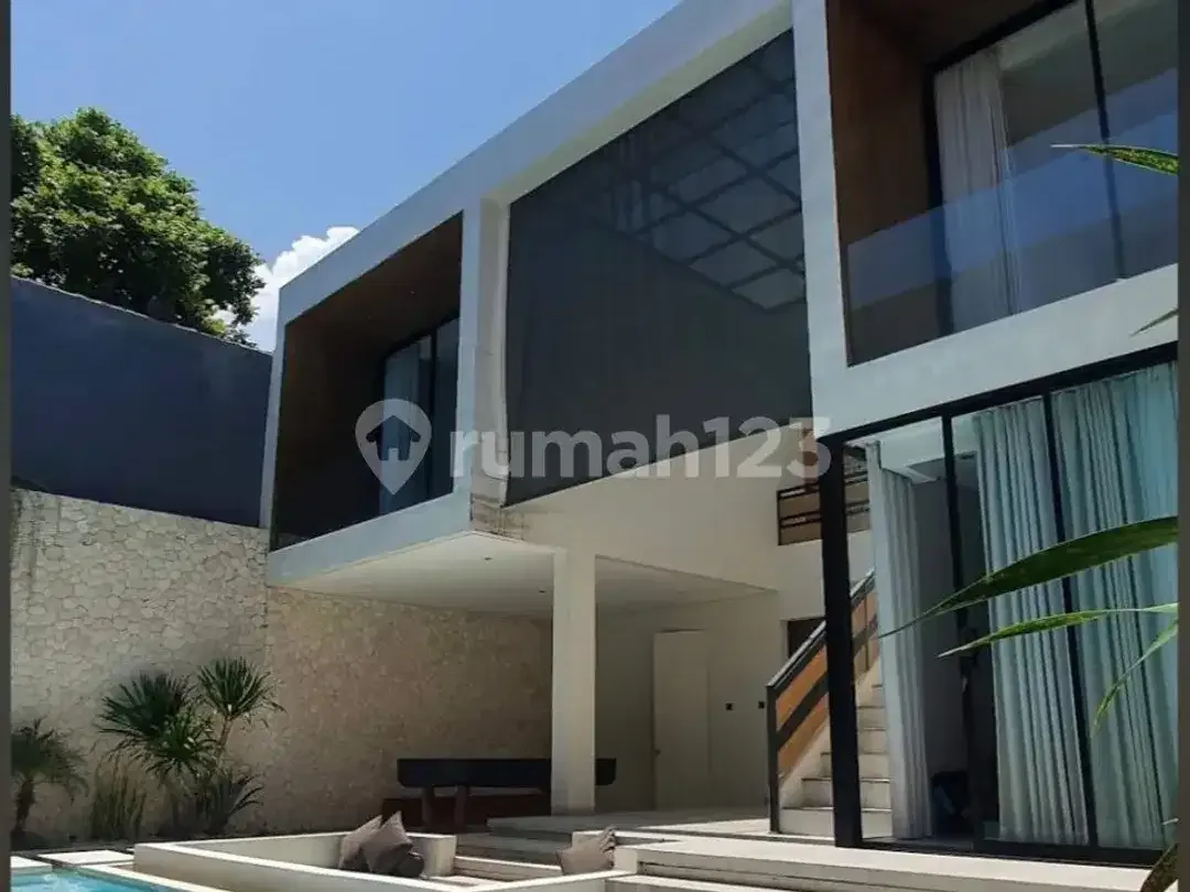 FOR SALE AMERICAN STYLE VILLA IN CEMAGI - Image 2 of 5