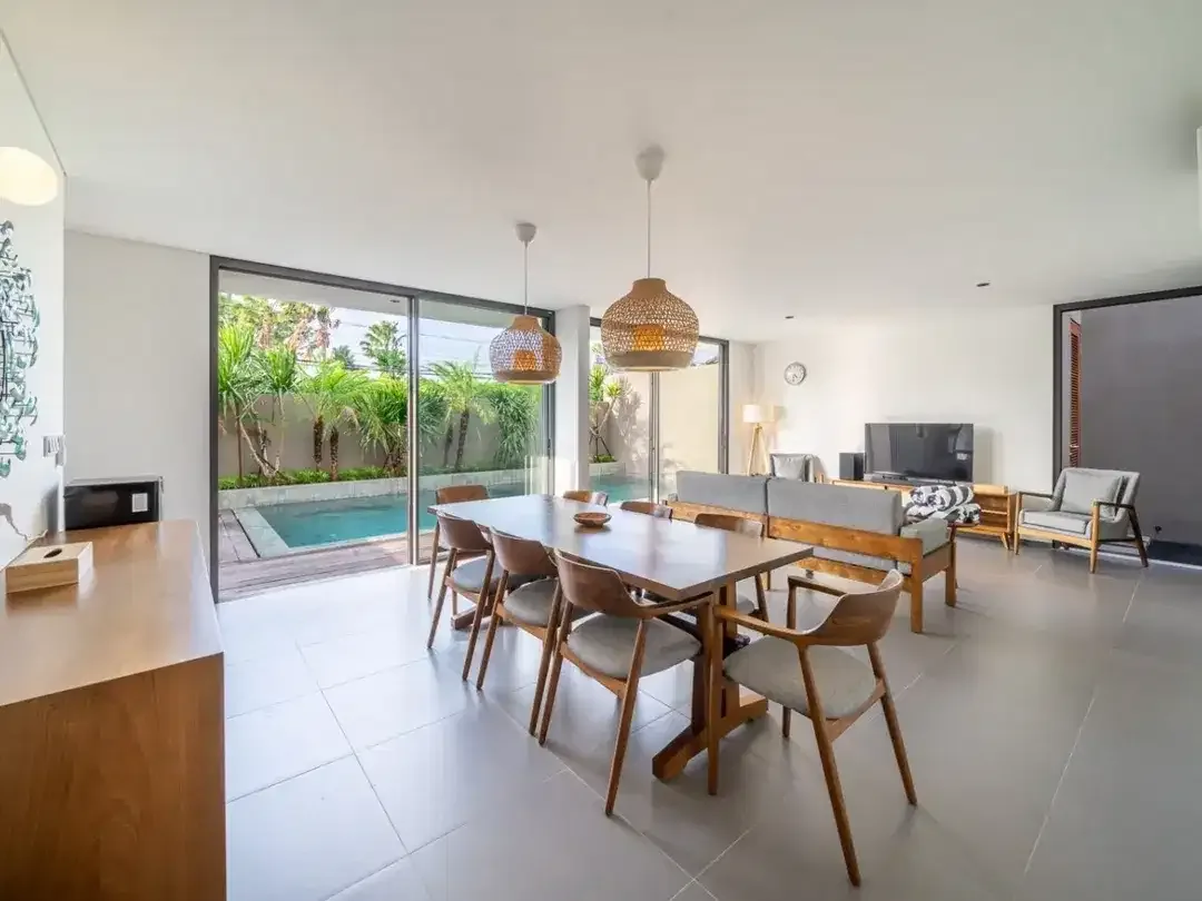 Villa Tropical Modern di Seminyak - Image 1 of 10