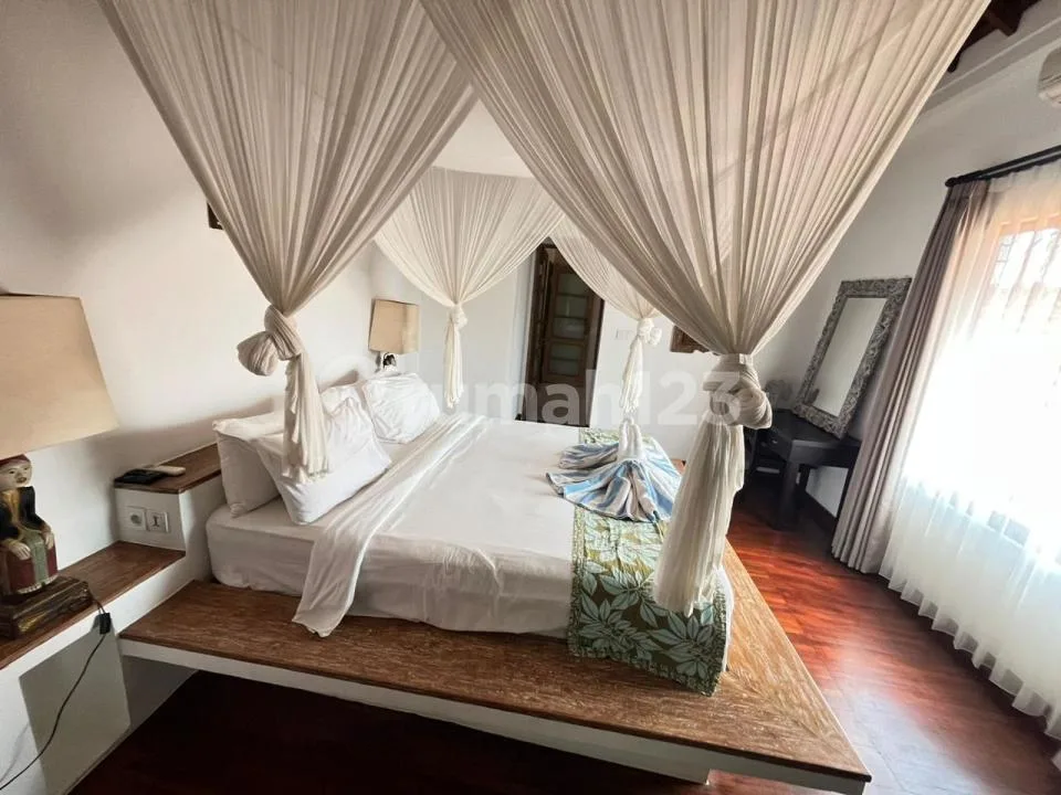 Yearly Rental Beautiful Villa At Strategic Location In Seminyak - Image 3 of 4