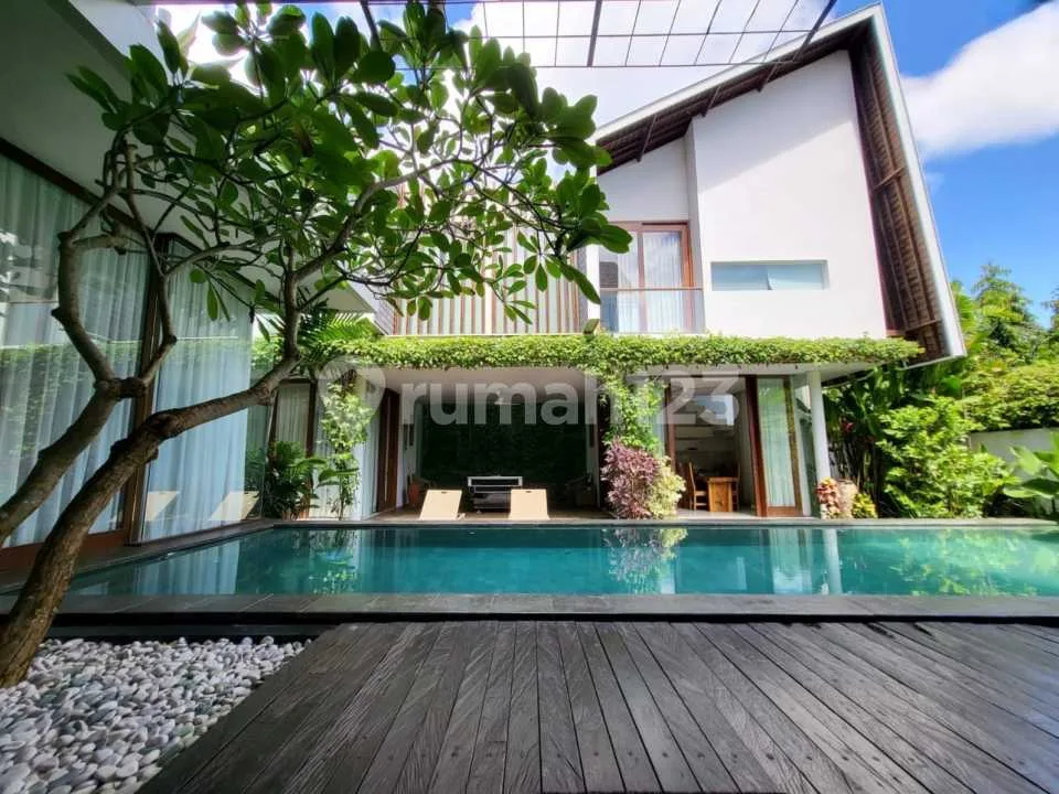FLASH SALE Modern Tropical 5BR Villa Puri Gading Jimbaran Bali Freehold 4 Are Semi Furnished Near GWK - Image 3 of 4