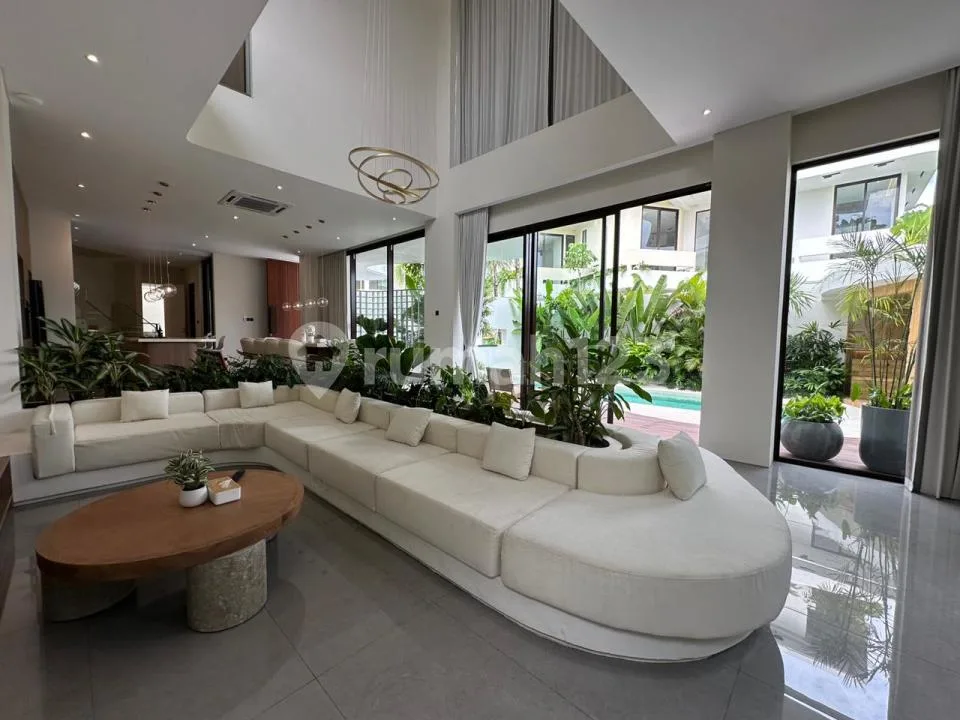 4Br Luxury Villa With Sauna In Seminyak - Image 1 of 4
