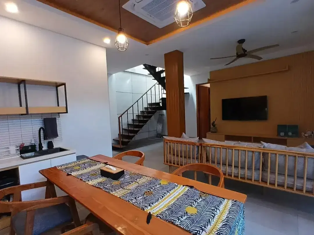 EXCLUSIVE BERAWA CANGGU VILLA ENCLOSED LIVING READY NOW - Image 6 of 10