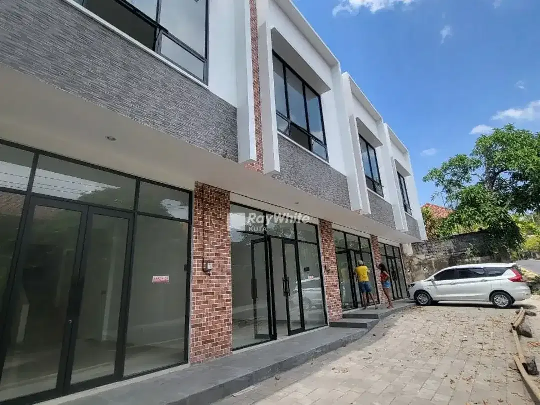 Ruko Komersial 2 Lantai di Jalan Umalas Dijual - Image 1 of 10