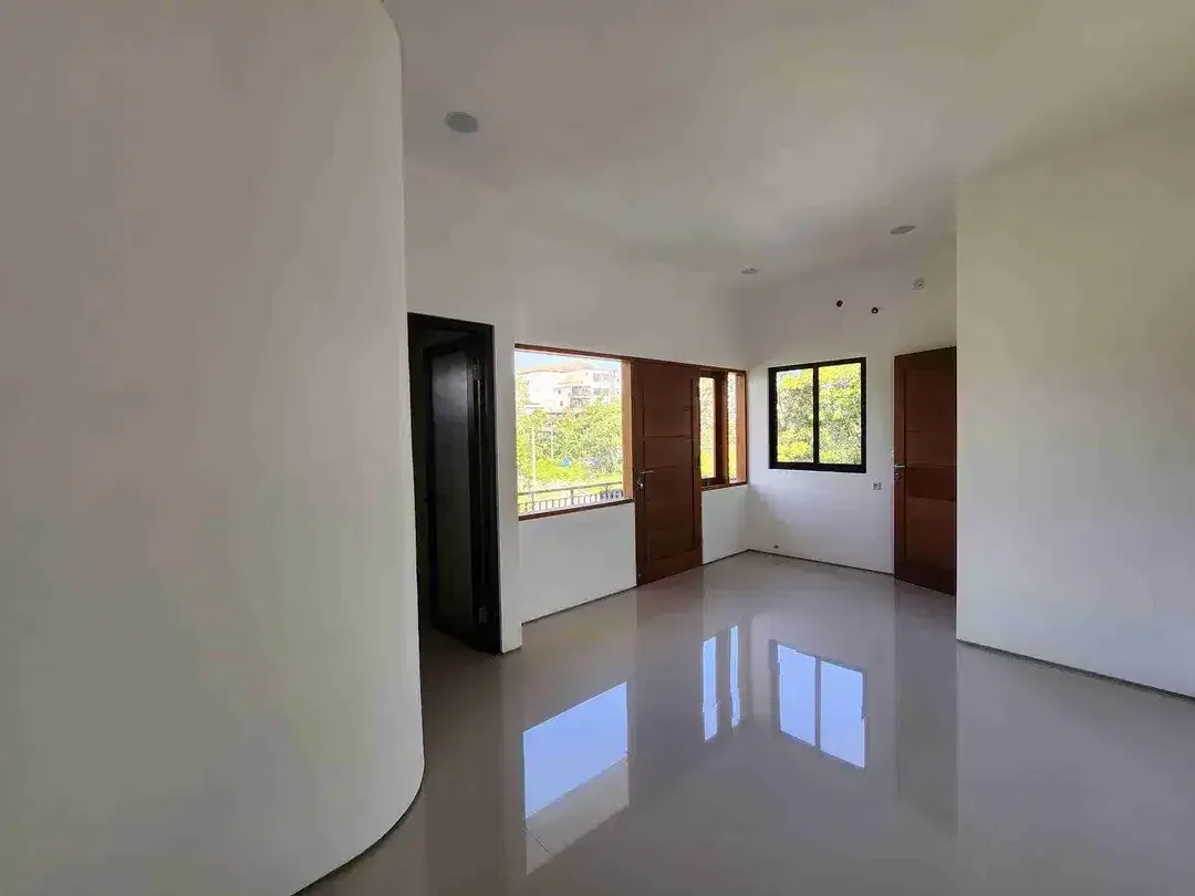 RUMAH BARU DI DALAM PERUMAHAN DEKAT KE CITRALAND BALI - Image 2 of 8
