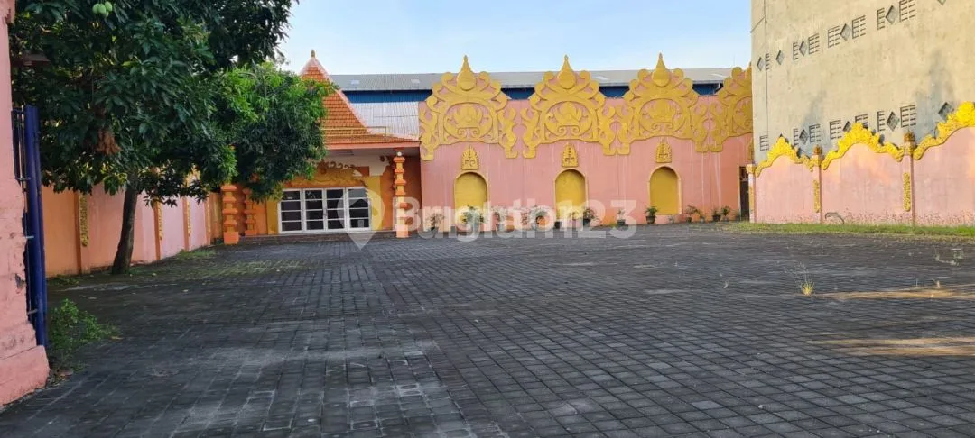 Restoran dan tempat oleh oleh - Image 1 of 4