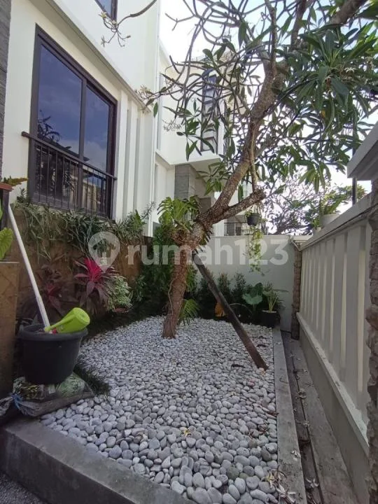 Rumah Furnished Dekat Sanur Denpasar Bali - Image 1 of 4