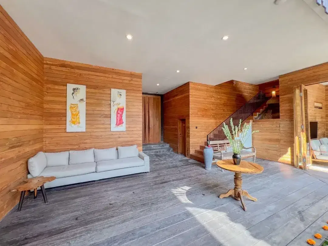 PRIVATE LUXURY VILLA IN SEMINYAK JUST 300 METERS WALKING DISTANCE TO THE BEACH - Image 7 of 10