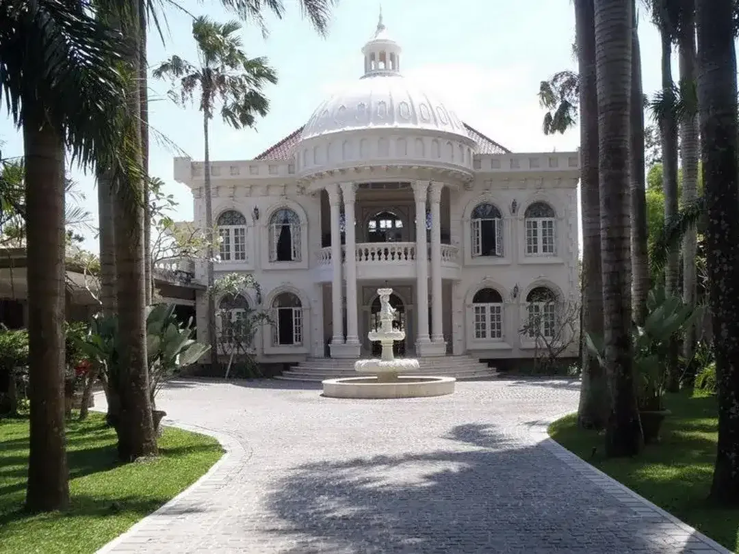 Dijual Villa Premium& Lokasi Strategis di Kerobokan, Badung, Bali - Image 3 of 9