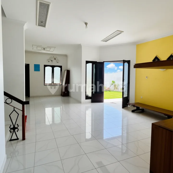 Rumah 2 Lantai Dalam Kompleks Depan Trans Mal Imam Bonjol - Image 2 of 4