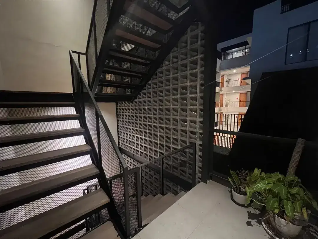 Leasehold Boutique Guest House for Sale – Walking Distance to Canggu Beach - Image 8 of 9
