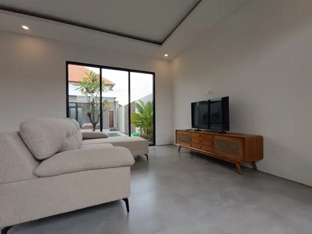 Disewakan Villa Eksklusif di Sanur dengan Kolam Renang Besar, Fully Furnished, dan Akses Mudah ke Pantai - Image 4 of 10