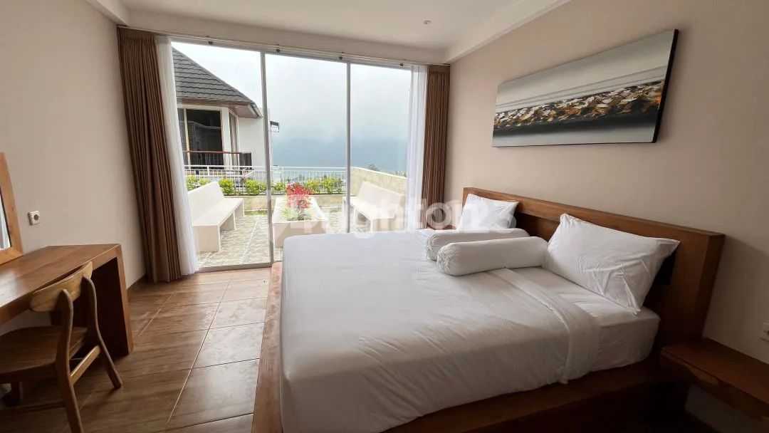 TERA BALI BEDUGUL  - VILLA MEWAH DENGAN PEMANDANGAN DANAU - Image 1 of 4