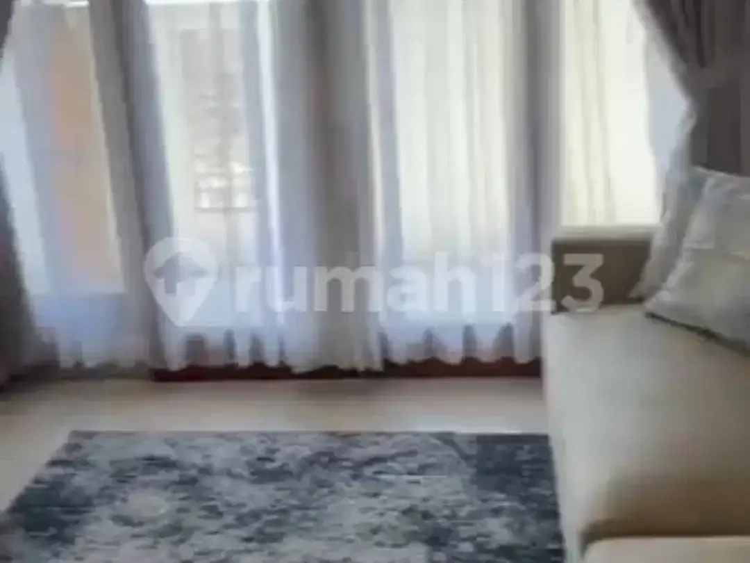 Di Sewakan Rumah Lantai Dua Include Furnishing 4 Kamar Tidur - Image 4 of 5