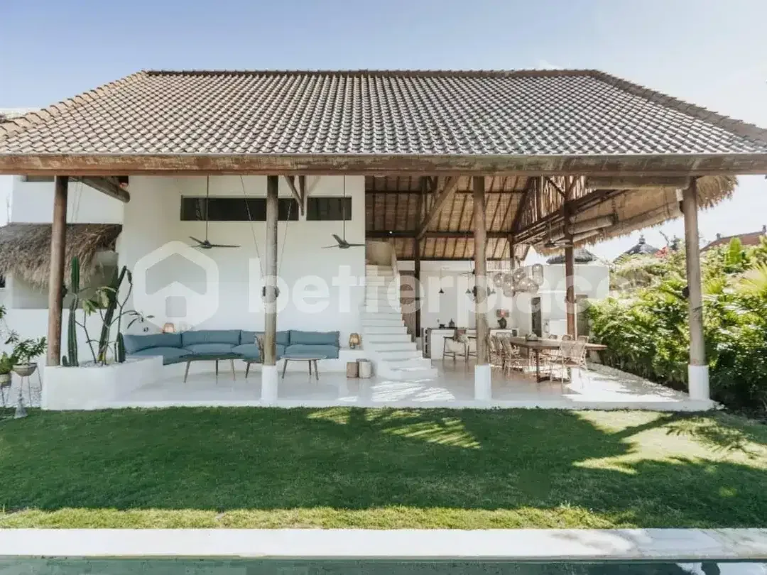 Freehold 4 Bedroom Seseh Villa Just 2 Minutes from the Beach – A Refined Investment Opportunity - Image 1 of 10