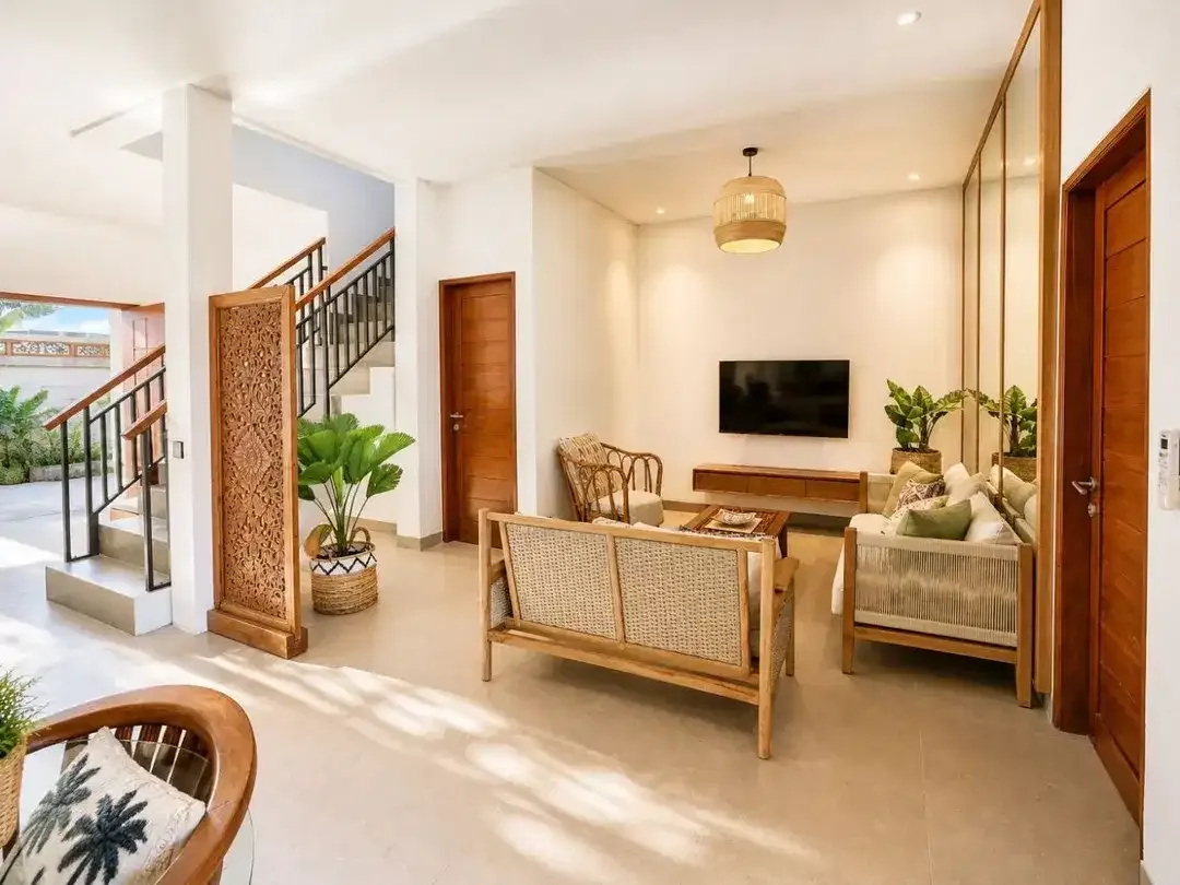 [LUXURY TROPICAL] Dijual Villa Modern 3 Lantai Hadap Utara dengan Private Lap Pool & Rooftop - Image 2 of 10
