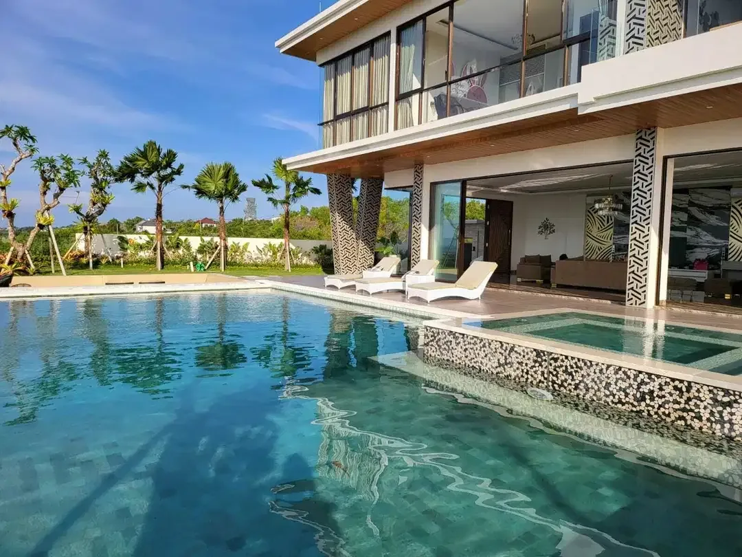 LUXURY BRAND NEW VILLA WITH UNBLOCK OCEAN, AIRPORT VIEW - Image 3 of 10