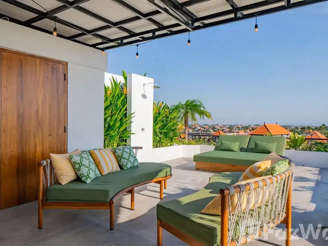 4 Bedroom Villa for rent in Kerobokan, Bali - Image 8 of 10