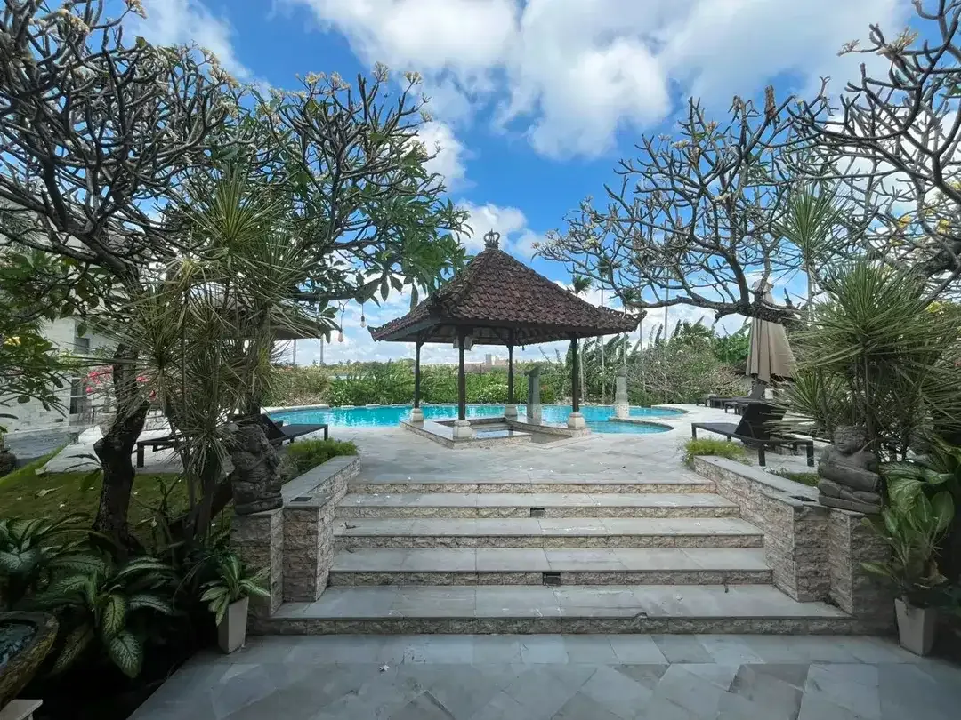 FOR SALE HOTEL BINTANG 3 KAWASAN PREMIUM DI BATUBELIG SEMINYAK - Image 4 of 10