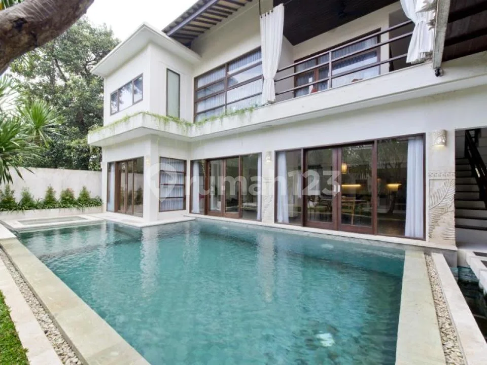 Sanur Beach Rare Villa Pantai Mertasari Walking Distance To The Beach - Image 2 of 4