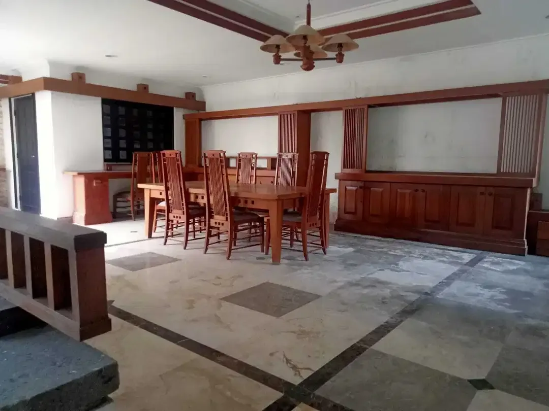 Dijual Rumah Pinggir Jalan Raya di Renon, Denpasar Bali - Image 5 of 10