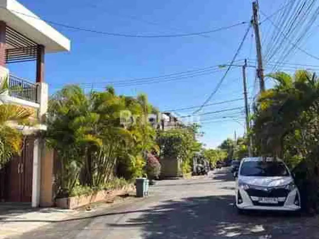 3-Bedroom House for Sale in Royal Garden Nusa Dua Blok J, One Gate System, SHM - Image 3 of 6