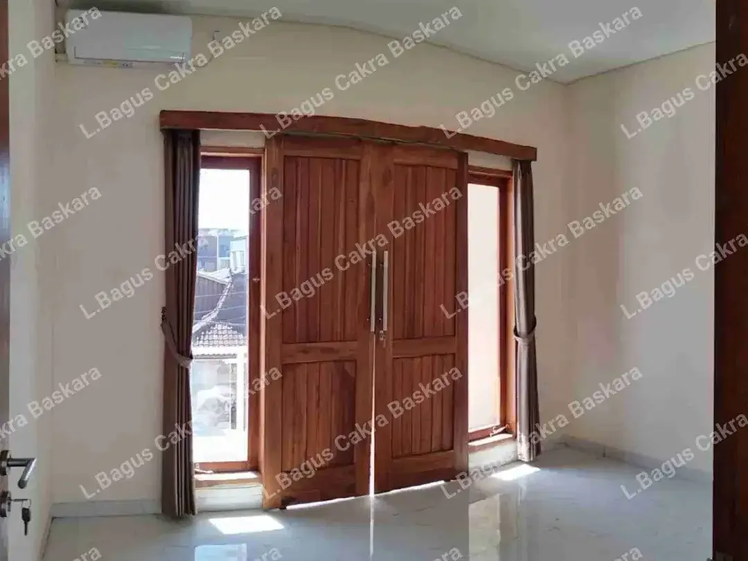 Disewakan Rumah Baru 2 Lantai Minimalis 
Tukad Batanghari Panjer Denpasar Selatan - Image 4 of 10