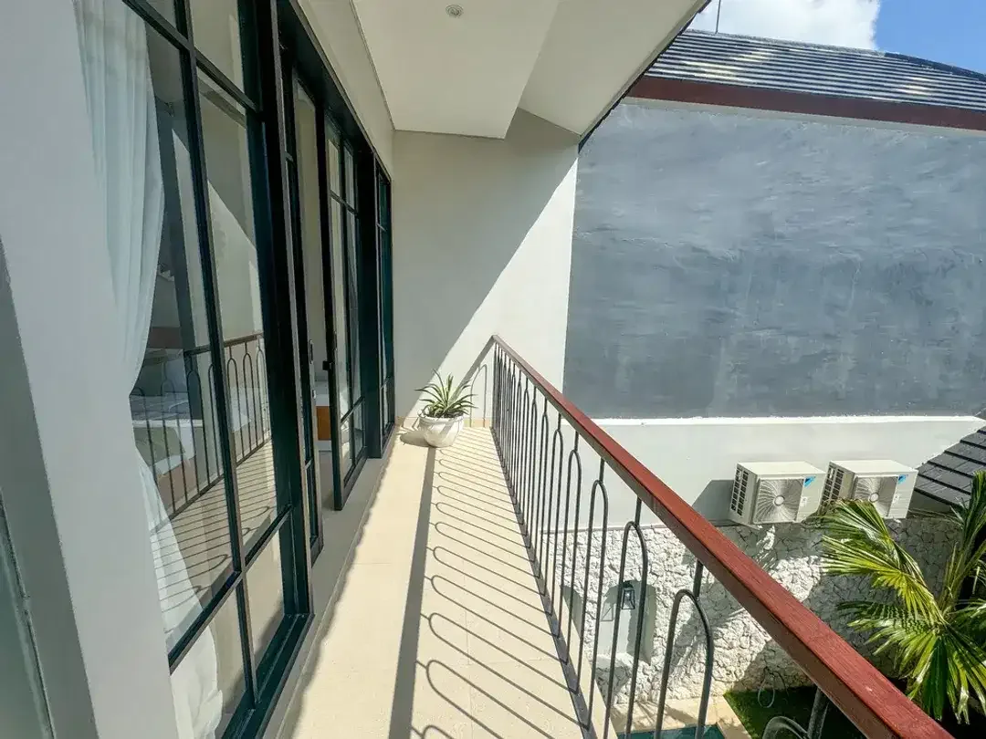 Dijual Villa Modern dengan Desain Mewah di Jimbaran - Image 3 of 10