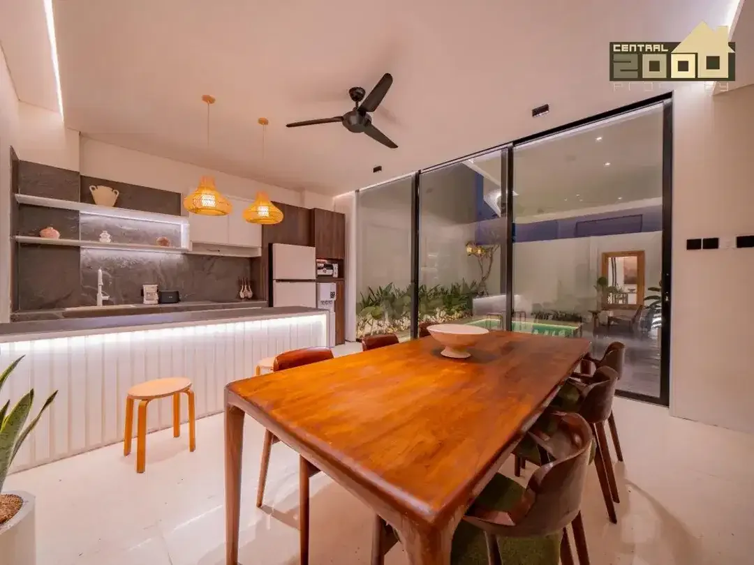 Exclusive 2-Bedroom Tropical Villa In Seminyak - Image 4 of 10