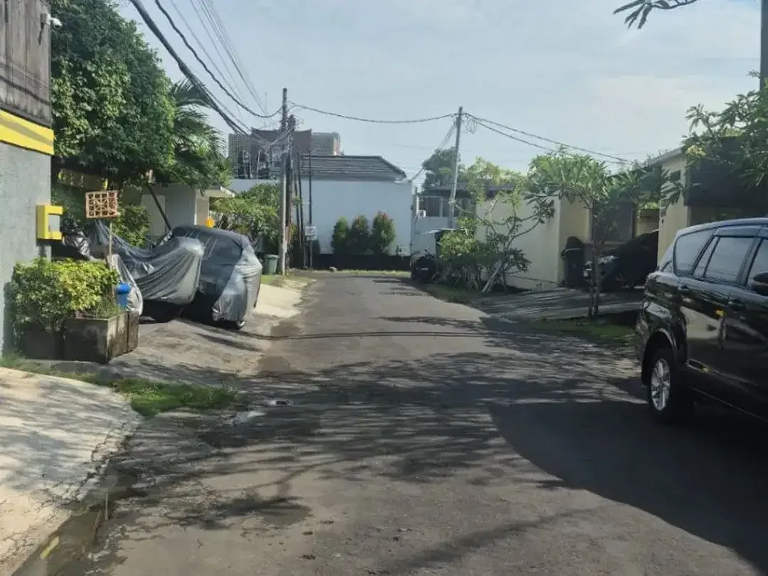 Land for sale at Jalan Dewi Saraswati, strategic location - Image 3 of 3